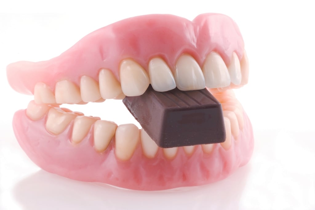 DİŞ HEKİMİ HATİCE DÖĞER (0533)2528932 İSTANBUL